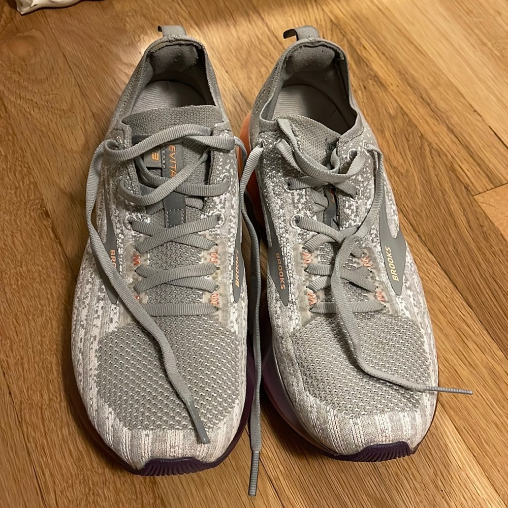Brooks Levitate 3